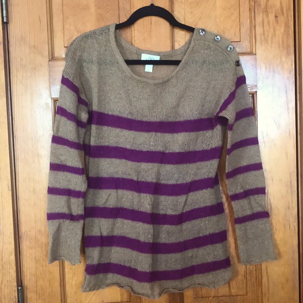 Lightweight sweater